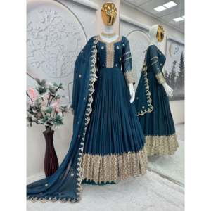 Robe de soirée trapèze faite main avec broderies et sequins, taille empire, en organza - Product Image 6