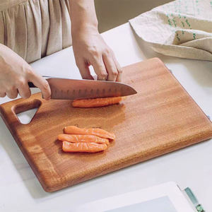 Tabla de cortar de plástico de calidad alimentaria |   Tabla de Cortar Antideslizante e Higiénica para Preparar Carne, Pescado, Frutas y Verduras - Product Image 3