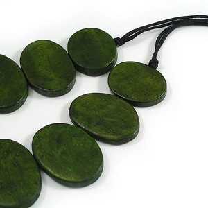 Collier pendentif en bois fait main, léger, bijoux en bois naturel, accessoire de mode, cadeau de mariage pour femme, septembre - Product Image 2