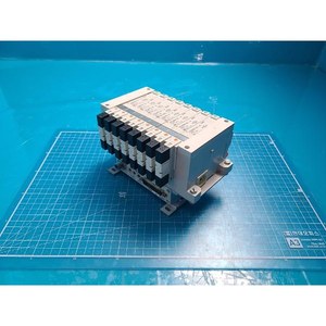 Base de distributeur de électrovannes SMC VV5Q-ULB990061 d'occasion – Pièces d'équipement semi-conducteur Legacy - Product Image 2