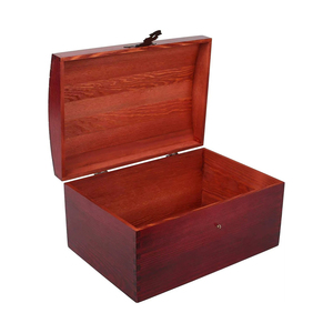 Coffre en bois d'acajou avec couvercle en dôme incurvé et loquet antique pour un rangement et une décoration modernes et rustiques à la maison - Product Image 2