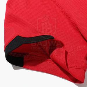 Polos élégants pour hommes, tissu doux et résistant, col au design soigné, parfaits pour la salle de sport, les tenues décontractées et les tenues élégantes au quotidien. - Product Image 5