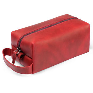 กระเป๋าใส่ของใช้ส่วนตัวสำหรับเพื่อนเจ้าบ่าวแบบสั่งทำพิเศษ, กระเป๋าเดินทางหนังแท้, กระเป๋าใส่เครื่องสำอางหนังแท้ลายโมโนแกรม - Product Image 1