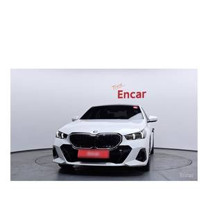 บีเอ็มดับเบิลยู ซีรีส์ 5 รุ่น 520i ปี 2024 รุ่นพิเศษ วิ่ง 23,742 กม. เกียร์อัตโนมัติ พร้อมกล้องมองหลัง เบาะหนัง พวงมาลัยซ้าย - Product Image 3