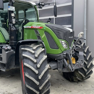 รถแทรกเตอร์เฟนด์ท 718 วาโร พาวเวอร์ 4WD ประสิทธิภาพสูงสำหรับการเกษตร กำลัง 180 แรงม้า เครื่องยนต์ดีเซล ประสิทธิภาพแข็งแกร่ง ทนทาน - Product Image 1