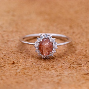 Anillo de Plata de Ley 925 con Turmalina Ovalada Natural y Halo de Circonitas, Joyería Memoria, Venta al Por Mayor - Product Image 4