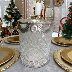 Lanterne en fer design traditionnel Photophore Verre votif et verre design en métal et votive pour la décoration de la maison - Product Image 1