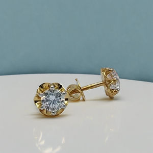 Elegantes Pendientes de Diamantes en Oro de 22K con Engaste Clásico, Joyería Minimalista y Elegante para Mujer, Uso Diario - Product Image 3