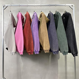 Sudadera con capucha para mujer, estilo Y2K grunge, lavado ácido desgastado, corte holgado y corto, bajo sin rematar, de felpa francesa de 380 g/m² - Product Image 3