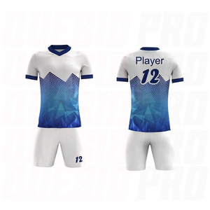 Tenue de football personnalisée pour hommes, nouveau design, maillot de football, ensemble de maillots de football, logo personnalisé professionnel, kit de football d'équipe - Product Image 3