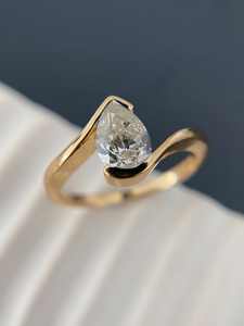 Anillos de Compromiso de Lujo de Alta Calidad, Joyería Personalizada con Superficie Cepillada Curva, Plata S925, Diamante en Forma de Pera, Moissanita 5A - Product Image 6