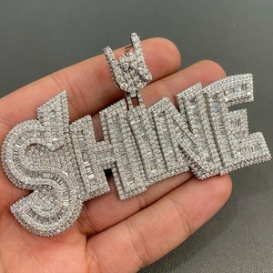 Colgante de Lujo para Hombre con Nombre Personalizado SHINE, Moissanita Real VVS1, Corte Brillante Redondo, Plata de Ley Chapada en Oro, Estilo Hip Hop Iced - Product Image 1