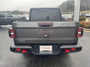 PREMIÈRE MAIN TITULAIRE - JEEP GLADIATOR RUBICON 4WD 2024 - VOITURE D'OCCASION EN BON ÉTAT - Product Image 2