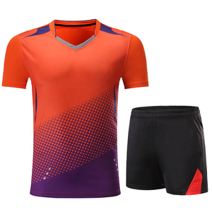 Ensemble de t-shirt et short de tennis de table personnalisé en polyester sublimé respirant à col en V et taille élastique pour unisexe, badminton, tennis - Product Image 5