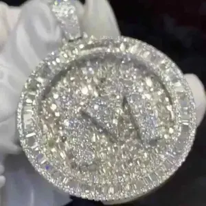 Colgante de Letra Personalizado con Moissanita Real de Corte Brillante Redondo de 3.30Ct, Plata de Ley 925 para Mujer, Marca Tishya Diamond - Product Image 4