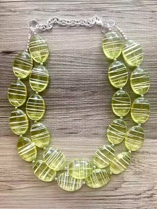 Collier en résine rayé vert lime, double perles ovales vertes en résine, bijou statement pour femme - Product Image 6