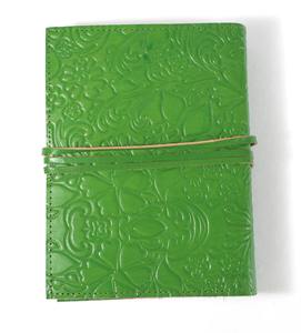 Carnets en papier recyclé faits main, couverture embossée, couleur verte, en cuir, pour voyages, cadeaux et bureau. - Product Image 6