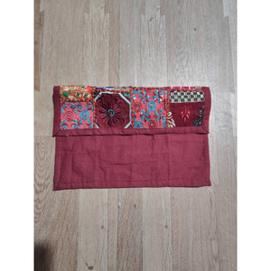 Housse de coussin patchwork faite main, brodée de fleurs, en coton, carrée, style bohème, avec panneaux, cadeau pour elle - Product Image 2
