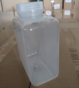 Bouteille rectangulaire à large ouverture en HDPE UNI-Sci Clear avec bouchon en PP Capacité de 125 à 1000ml pour une utilisation en laboratoire - Product Image 3