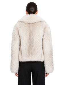 Veste en fausse fourrure ivoire de luxe pour femme avec col châle en peluche surdimensionné – Manteau d'hiver en fausse fourrure douce de qualité supérieure, design élégant - Product Image 3