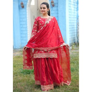 Traje Lehenga de Fiesta para Mujer de Diseñador con Bordado de Lentejuelas - Product Image 4