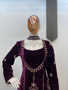 Ensemble brodé en velours avec dentelle, pantalon palazzo en velours et sous-vêtement micro-cousu, tailles M, L, XL et XXL - Product Image 4