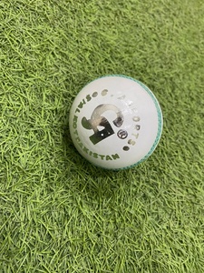 Balle de cricket blanche spéciale de la Ligue CA - Product Image 5