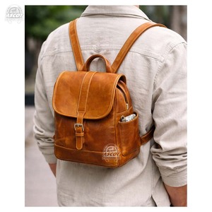 Mini mochila de estilo vintage de lujo para hombre, bolso bandolera de cuero genuino, mochila pequeña, marrón, negro - Product Image 6