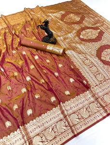 Sari de Seda Banarasi Pura y Suave, Tejido a Mano, Diseño con Bordado Zari, Pallu Rico y Pesado, Sin Arrugas, Secado Rápido, Ideal para Fiestas - Product Image 4