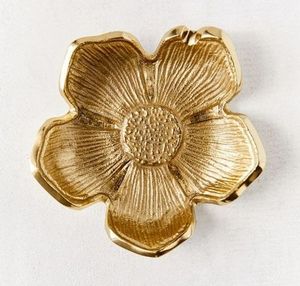 Juego de Bandejas Decorativas en Forma de Hoja Dorada, Hechas a Mano, de Metal Pulido con Diseño de Plantas, Estilo Glamuroso, Platos y Vajilla - Product Image 4