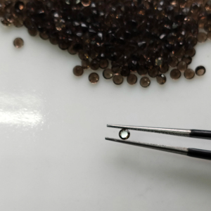 Cuarzo Ahumado Natural de 2.75MM, Corte Brillante Redondo, Gema Suelta de la Mejor Calidad para la Fabricación de Joyas - Product Image 1
