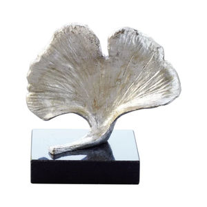 Sculpture moderne en aluminium en forme de feuille de Ginkgo, artisanat fait main, statue d'art, décoration de luxe pour la maison, ornement de table, salon - Product Image 1