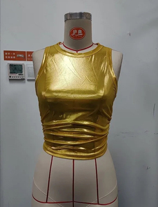 Top Halter de Satén Dorado para Mujer, Top Corto sin Mangas con Fruncido, Estilo Club Sexy, Color Sólido, Ajuste de Cintura Alta - Product Image 2