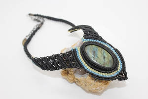 Collar de Macramé Hecho a Mano con Labradorita, Colgante de Cristal Estilo Boho con Cordón Negro Ajustable, Joyería de Piedras Preciosas, Regalo para Ella - Product Image 2