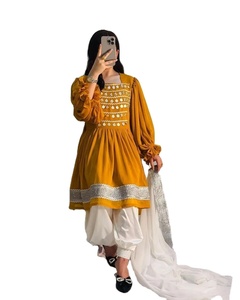 Afghan Kuchi Vestido de novia Ropa rosa y borlas multicolores Kuchi Vestido de novia Tribal Vestido afgano - Product Image 1