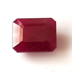 พลอยทับทิมแอฟริกันธรรมชาติ 10.35 กะรัต ทรงเหลี่ยมมรกต - Product Image 4
