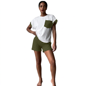 Conjunto de 2 piezas para mujer, camiseta blanca con bolsillo color oliva y pantalones cortos, conjunto informal de verano, cuello redondo, manga corta, tejido de algodón - Product Image 6