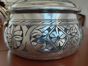 Exportador indio de sartenes metálicas de diseño clásico para encimeras de cocina domésticas y tareas culinarias con calidad y precio de exportación. - Product Image 4