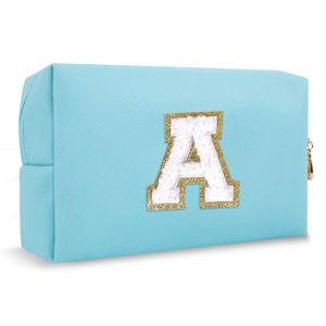 Borsa per il Trucco Personalizzata Blu con Cerniera, Graziosa Pochette da Viaggio in PU Chenille con Iniziale A-Z, Astuccio Cosmetico con Patch Iniziale - Product Image 1