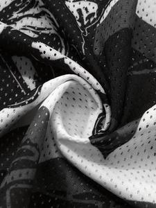 Camiseta Deportiva sin Mangas para Hombre, Diseño Personalizado con Estampado, Tejido de Malla, Cuello en V, Ecológica, 100% Algodón, Venta al Por Mayor - Product Image 2