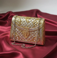 Sac à main élégant et tendance pour femme, en métal, avec fermeture éclair, broderie de perles, pompons et fleurs, bandoulière, idéal pour les soirées, 7 pouces, le meilleur choix