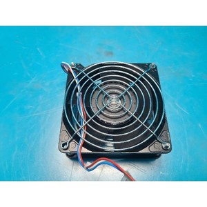 EBM-PAPST 4114N/17HH Usado como pieza de repuesto para equipos de semiconductores Legacy - Product Image 3