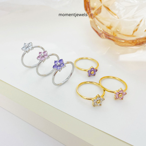 Bague de mariage vintage en acier inoxydable plaqué or avec zircon et fleurs pour femme - Product Image 4