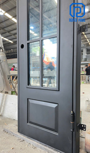 Porte d'entrée moderne en fer forgé 2026 avec verre isolant, porte extérieure de sécurité personnalisée pour villa - Product Image 5