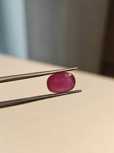 พลอยทับทิมสีแดงทรงคุชชั่น 3.69 กะรัต พลอยธรรมชาติสำหรับแหวนหมั้น จี้ และเครื่องประดับชั้นดี - Product Image 3