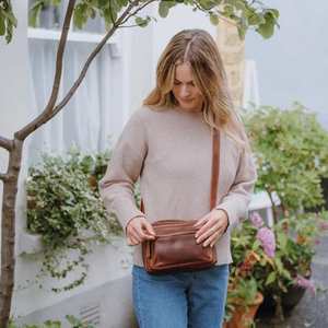 กระเป๋าหนัง - Product Image 1