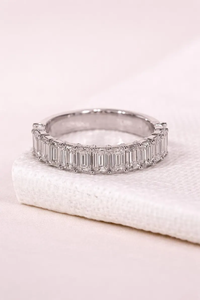 Joyería Fina de Envío Inmediato, Anillo de Eternidad de Lujo en Oro Sólido de 10K con Diamante de Laboratorio con Corte Esmeralda de 2x3mm, Certificado IGI, HPHT, para Compromiso y Boda - Product Image 2