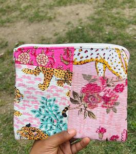 Hot Sale Floral Cotton Quilted Portable Toiletry Flat Pouches Bridesmaid Gifts Proposal Cosmetic Bag Women Small Capacity - Product Image 4