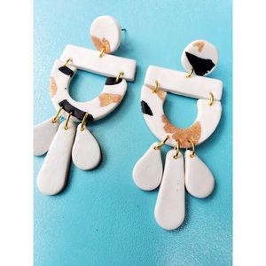 Boucles d'oreilles en résine haut de gamme, accessoires élégants en cristal, pour fêtes, occasions décontractées et festives, fabriquées à la main, durables, RR ENTERPRISES - Product Image 5
