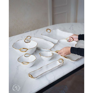 Bol de luxe pour servir les aliments, en métal de qualité supérieure, avec revêtement en poudre noire et finition argentée brillante, idéal pour la maison ou les hôtels. - Product Image 5